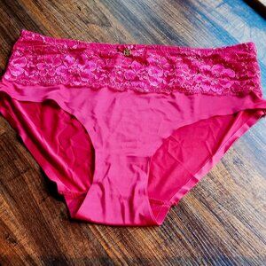 Daisy Fuentes Red Silky Panties pretty lace & soft satin, floral gold metallic